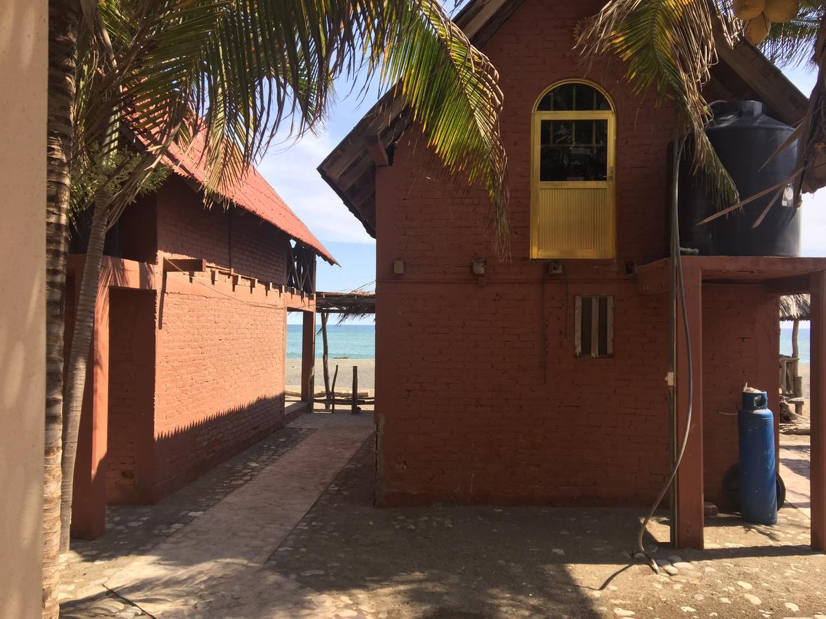 Hôtel Nexpa Surf "Cabanas Mar De Noche" à Caleta de Campos Extérieur photo