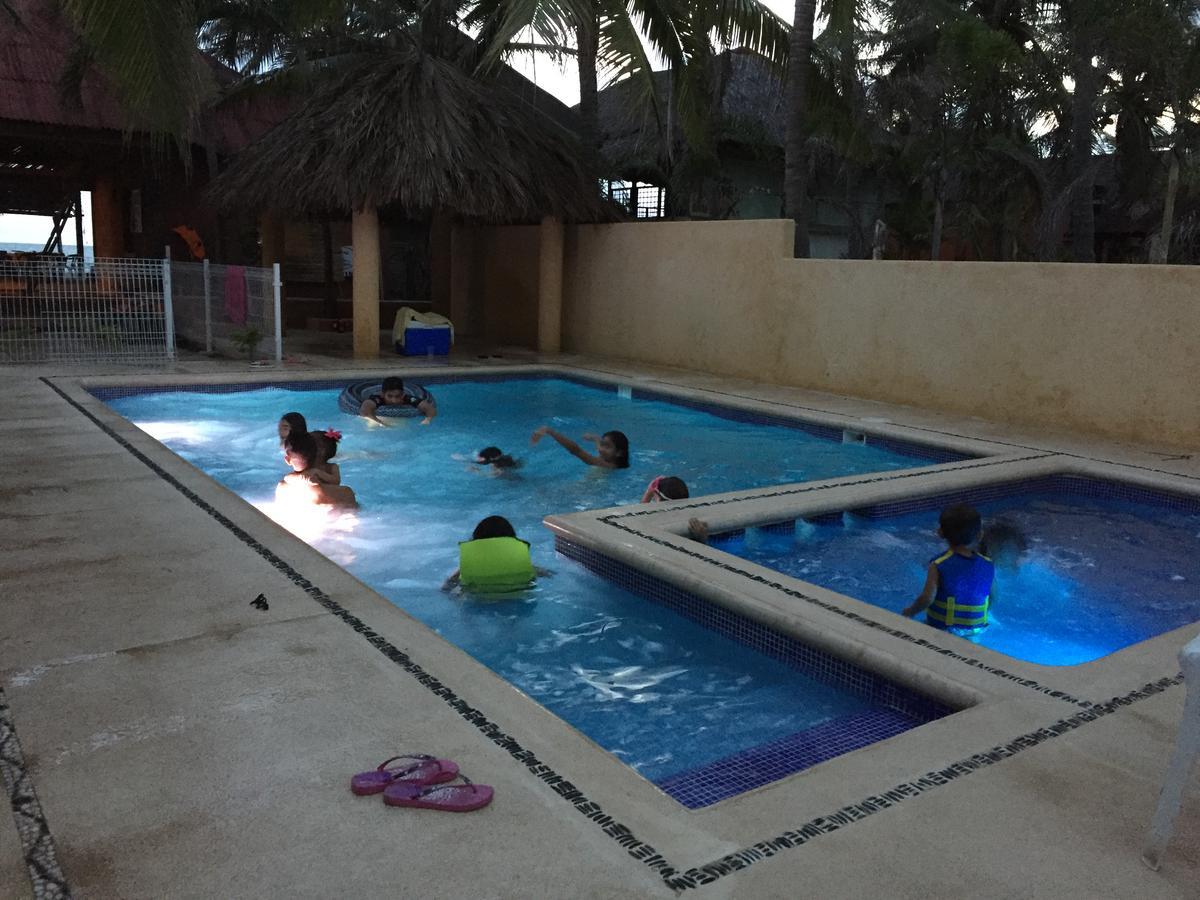 Hôtel Nexpa Surf "Cabanas Mar De Noche" à Caleta de Campos Extérieur photo